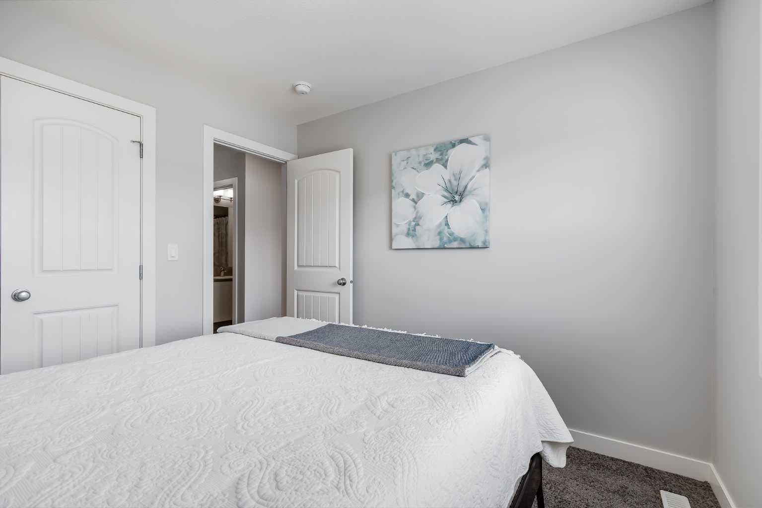 565 Midtown Street SW