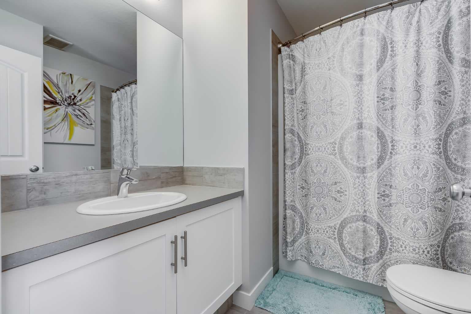 565 Midtown Street SW