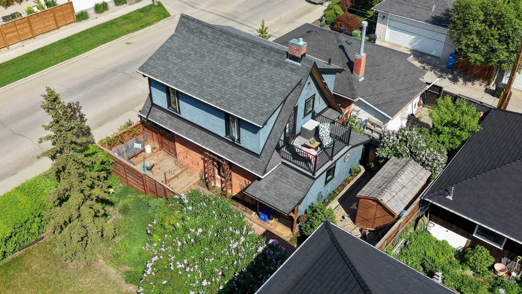 3216 17 Street SW