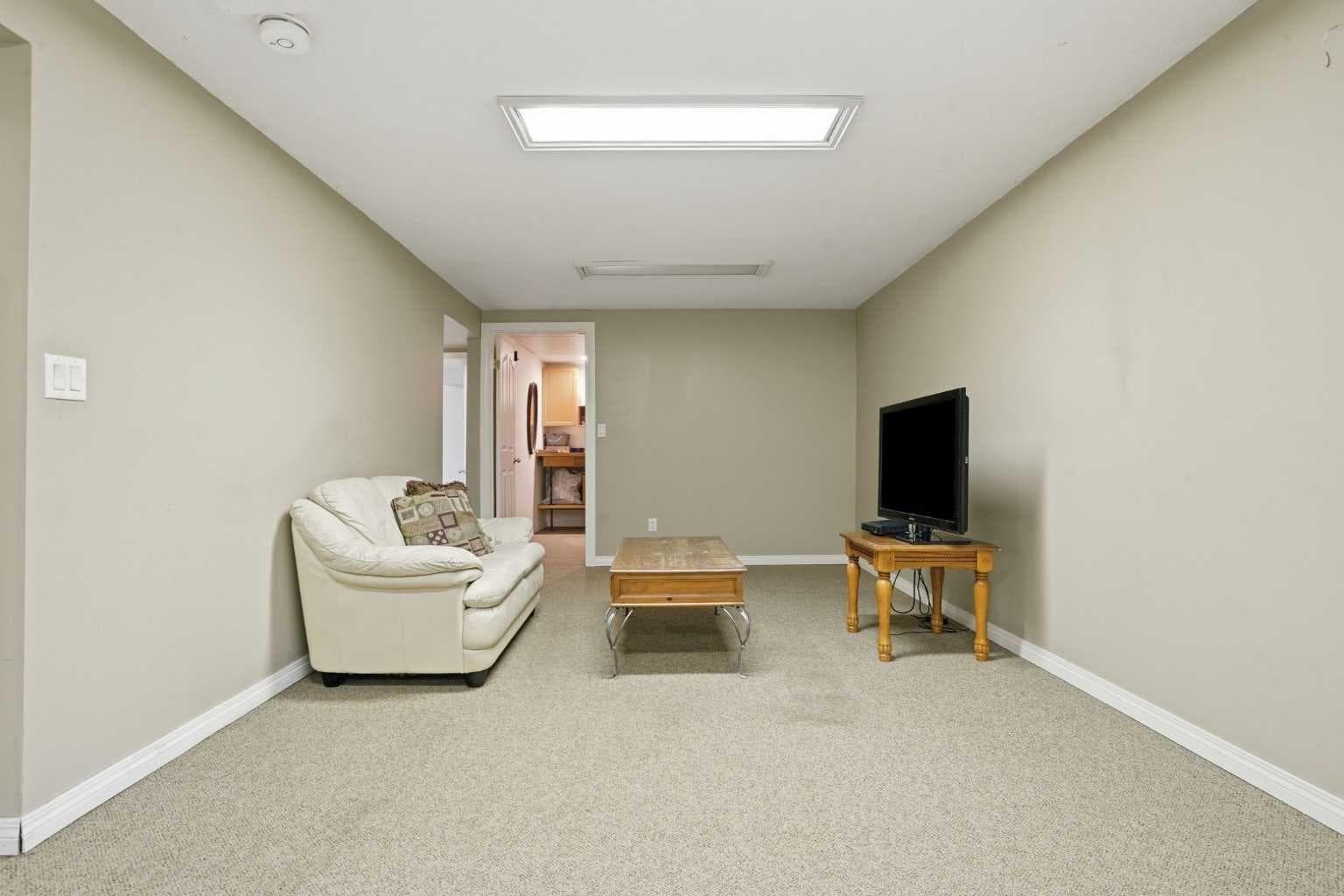 101 Aspen Crescent 