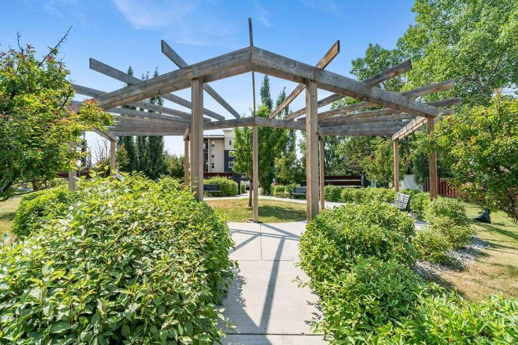 1219, 625 Glenbow Drive 