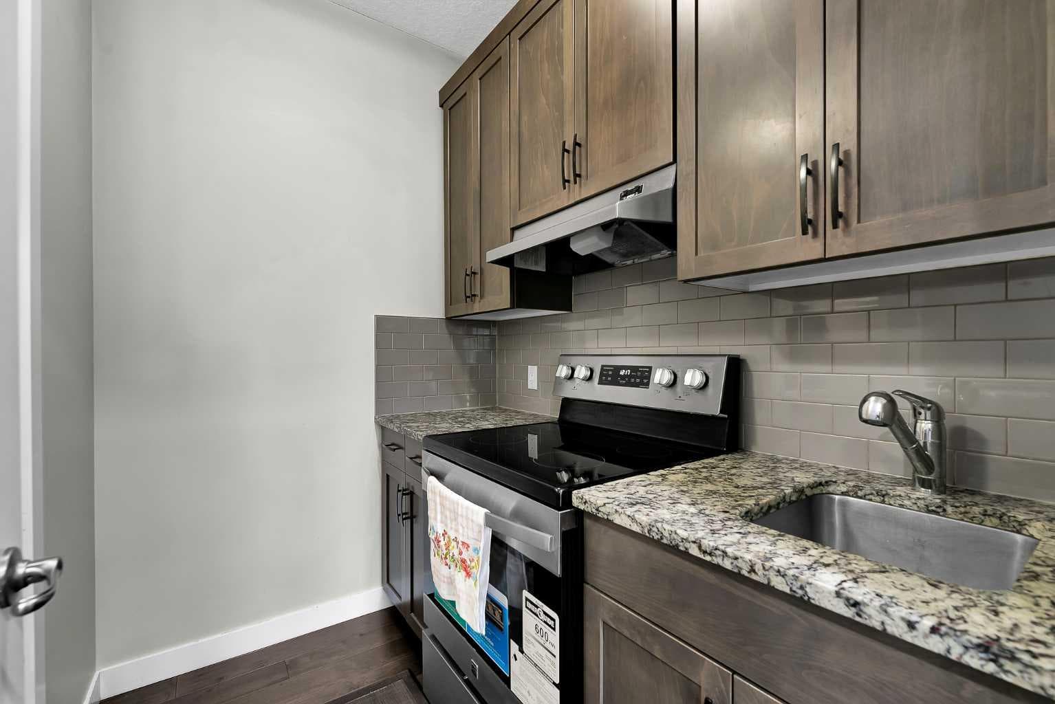 55 Walden Place SE