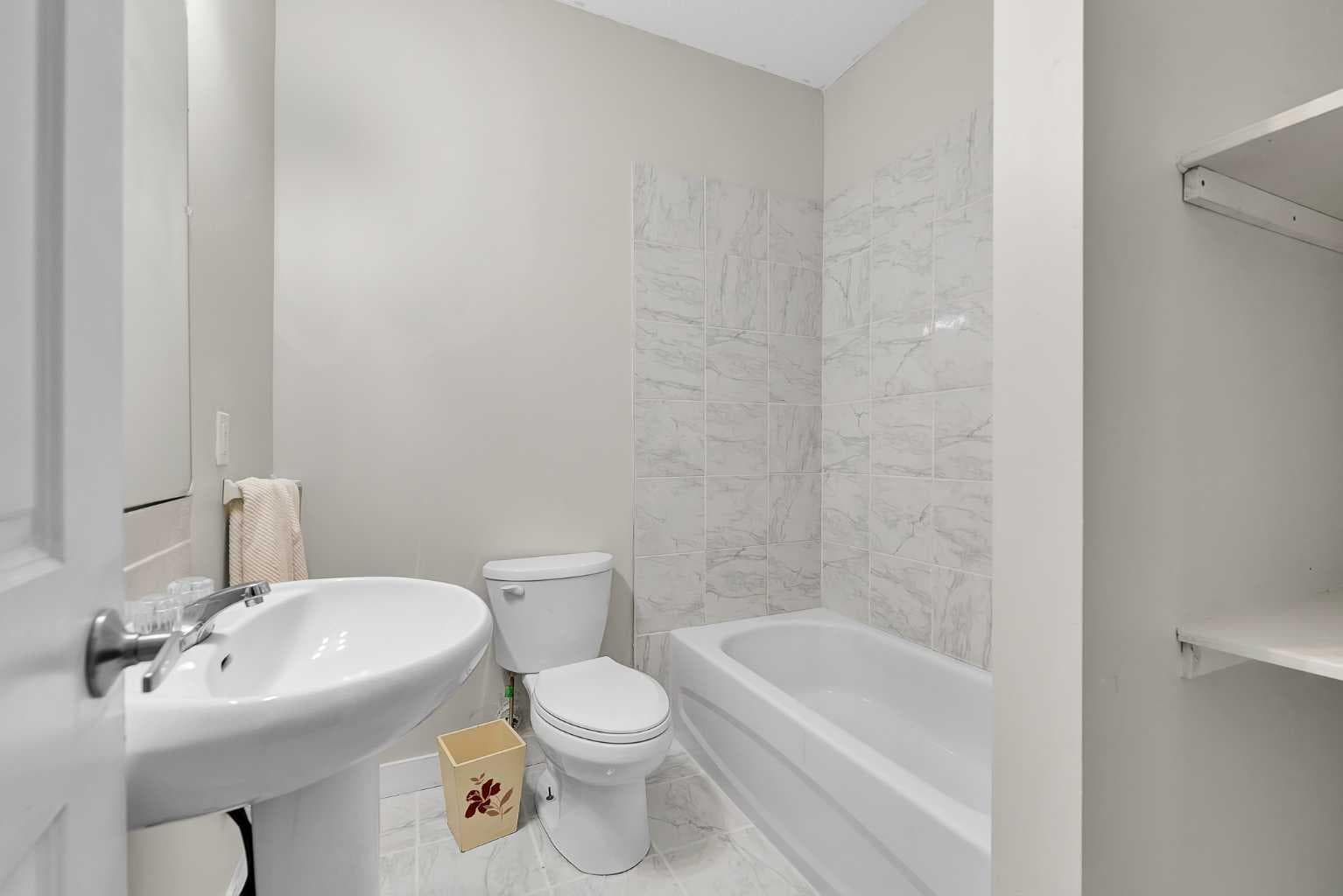 55 Walden Place SE
