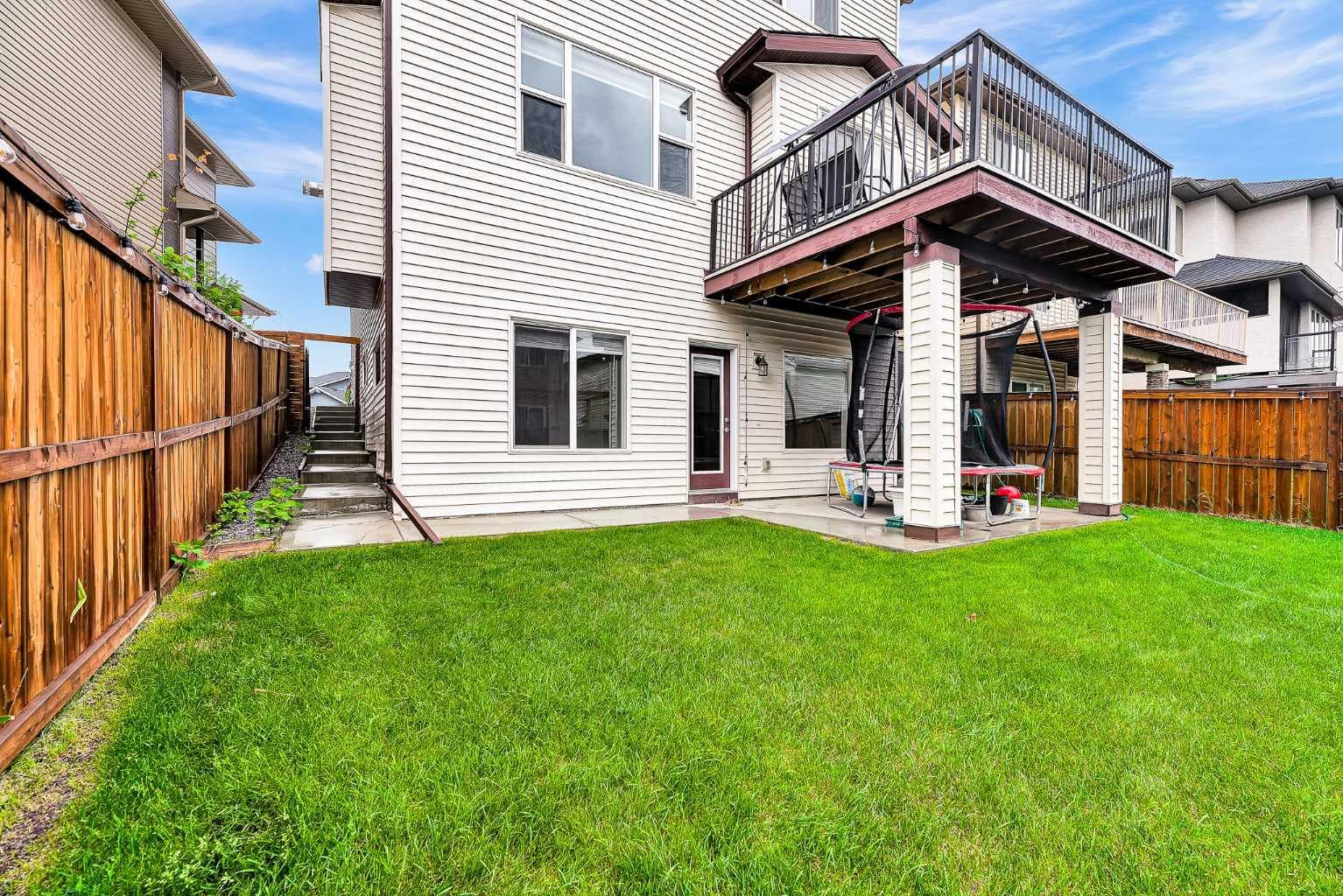 55 Walden Place SE