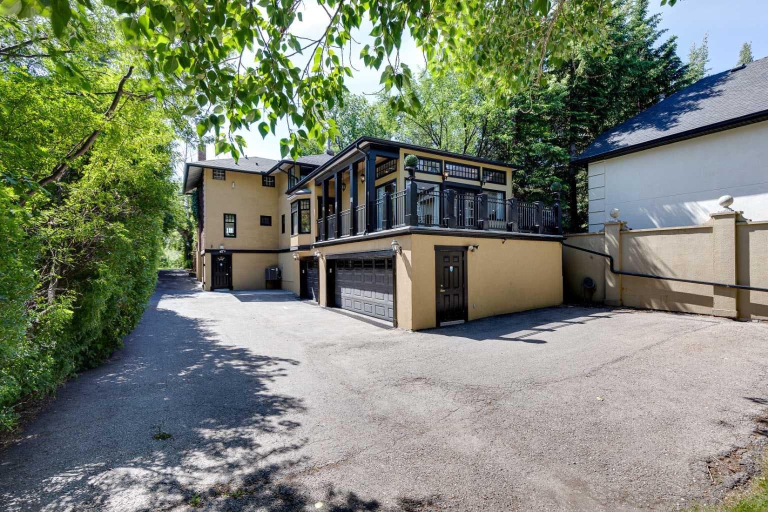 628 Elbow Drive SW