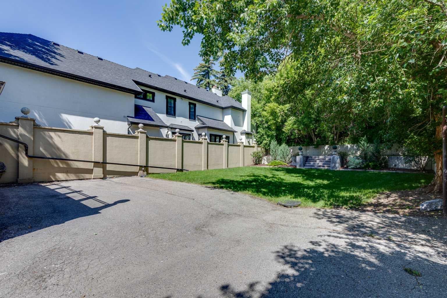 628 Elbow Drive SW