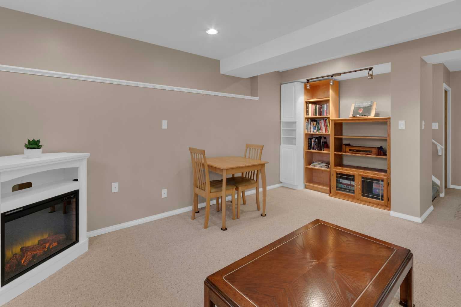 381 Silver Springs Way NW