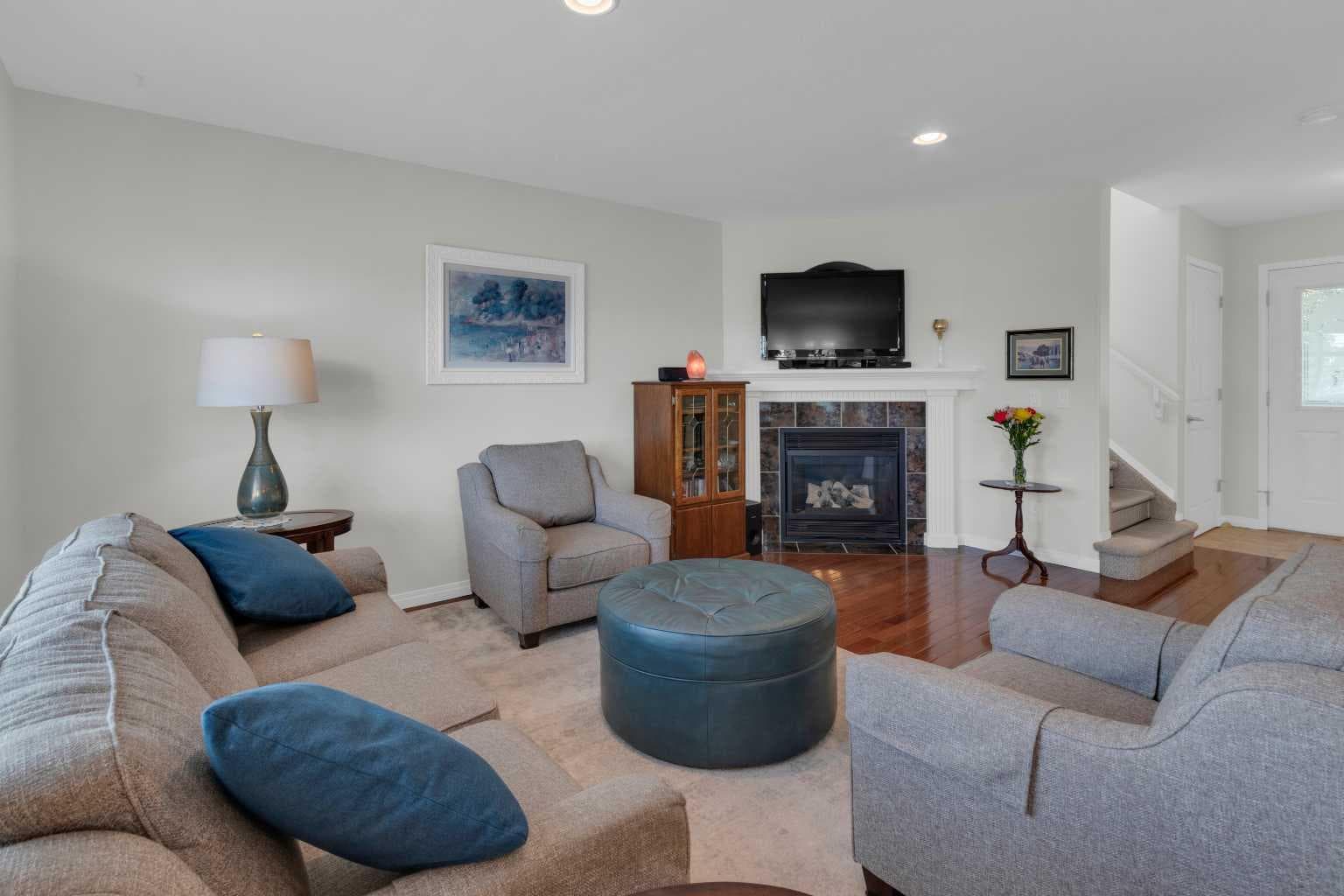 381 Silver Springs Way NW
