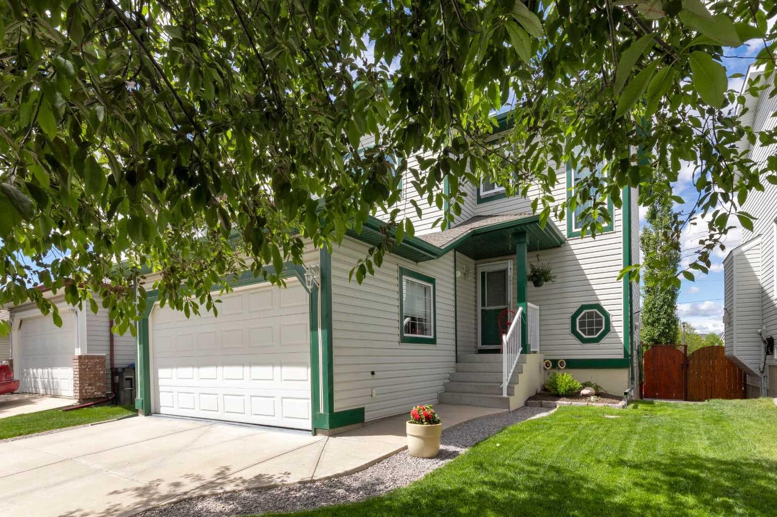 381 Silver Springs Way NW