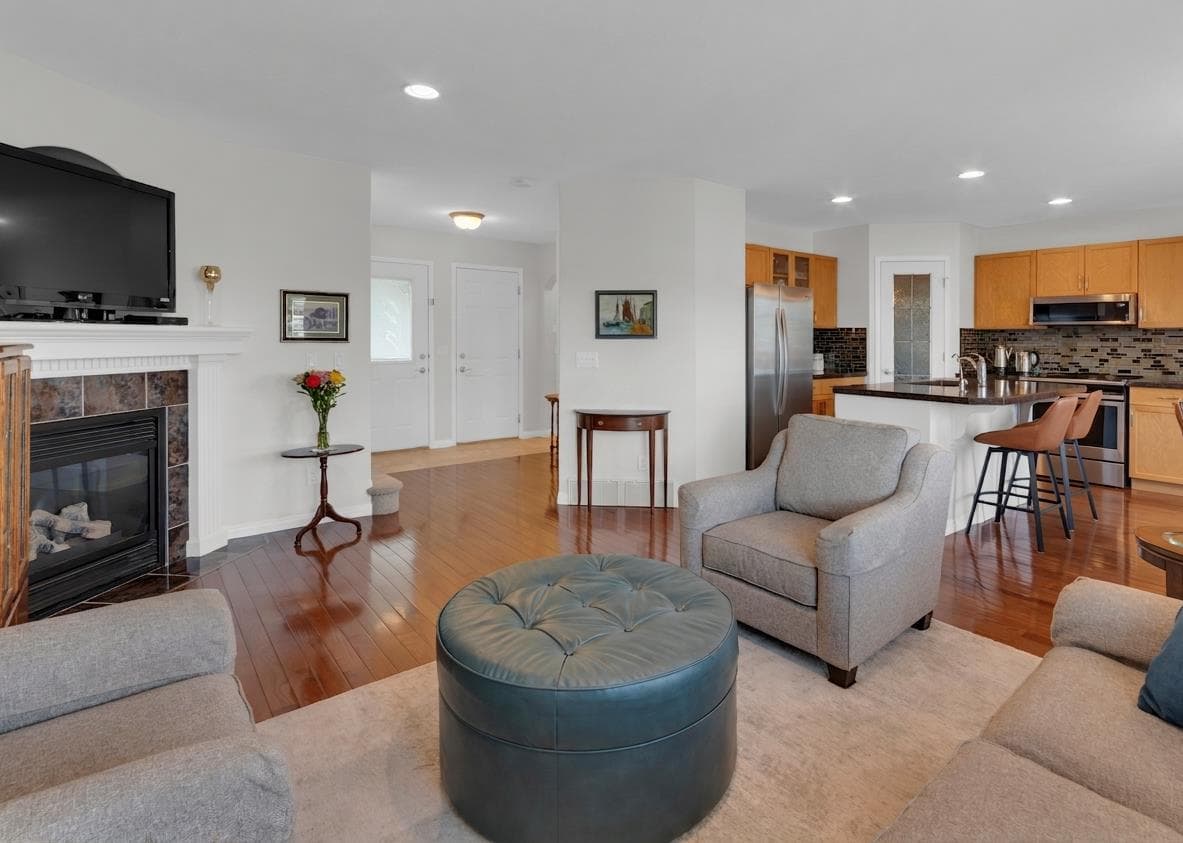 381 Silver Springs Way NW