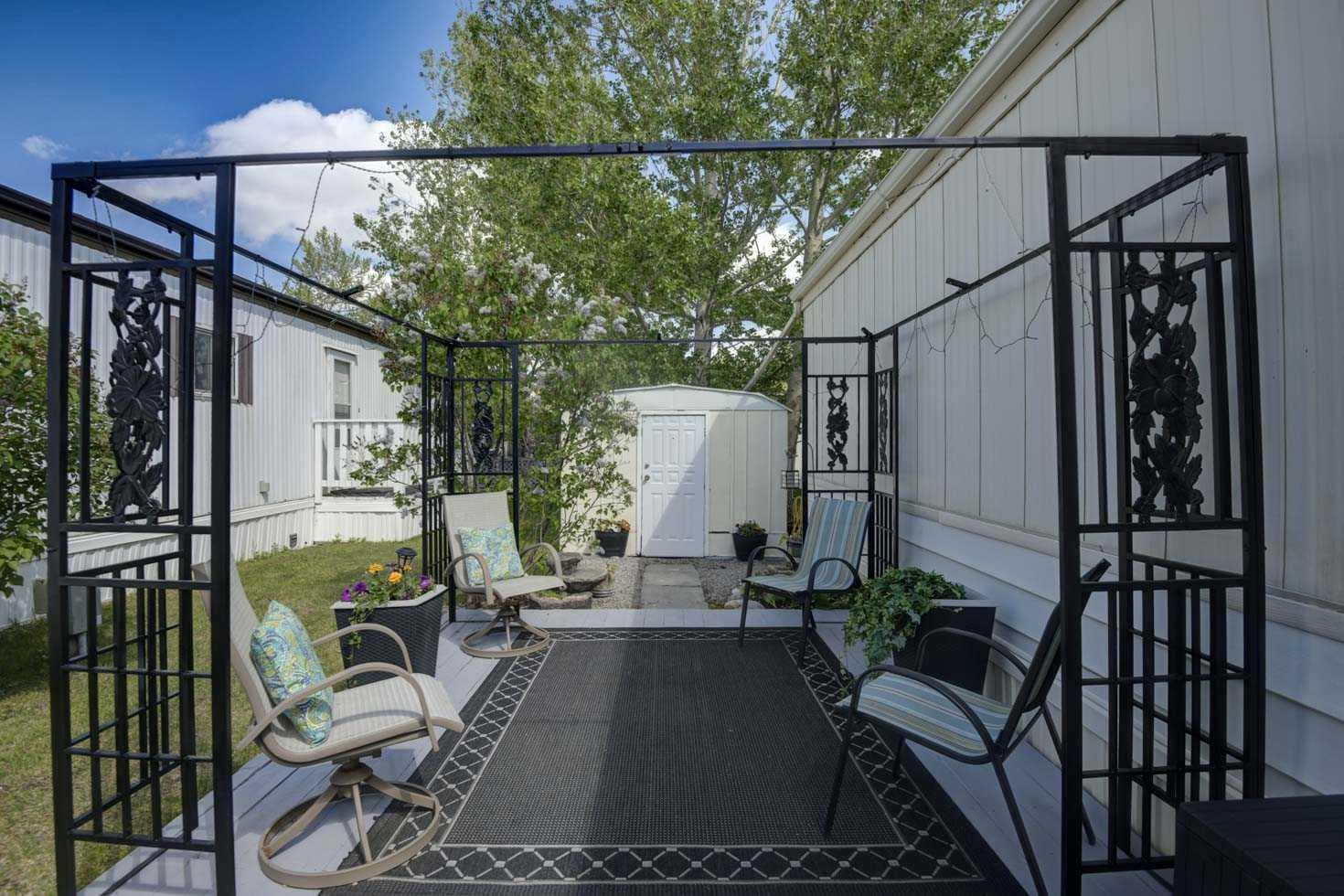 221, 99 Arbour Lake Road NW