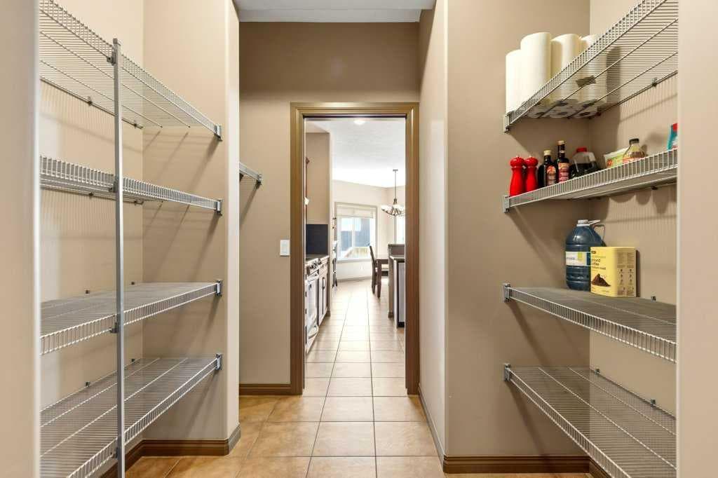 23 Aspen Stone Crescent SW