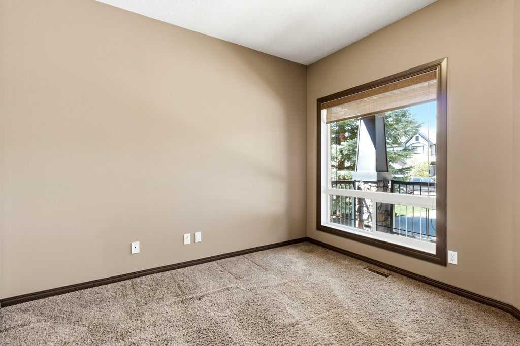 23 Aspen Stone Crescent SW