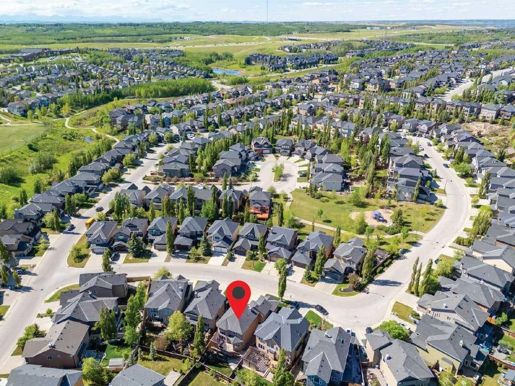23 Aspen Stone Crescent SW