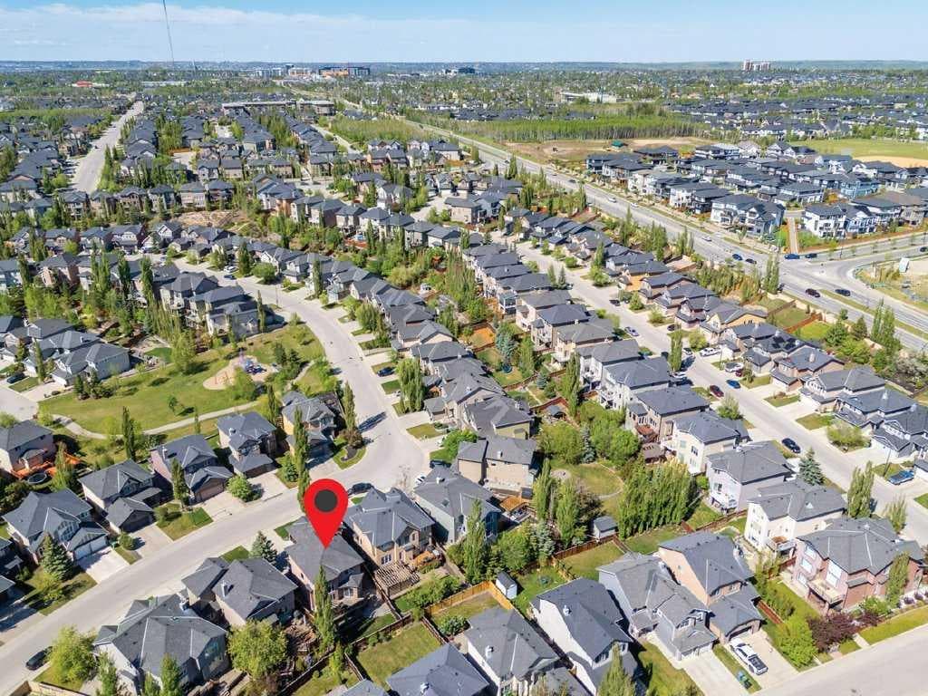 23 Aspen Stone Crescent SW