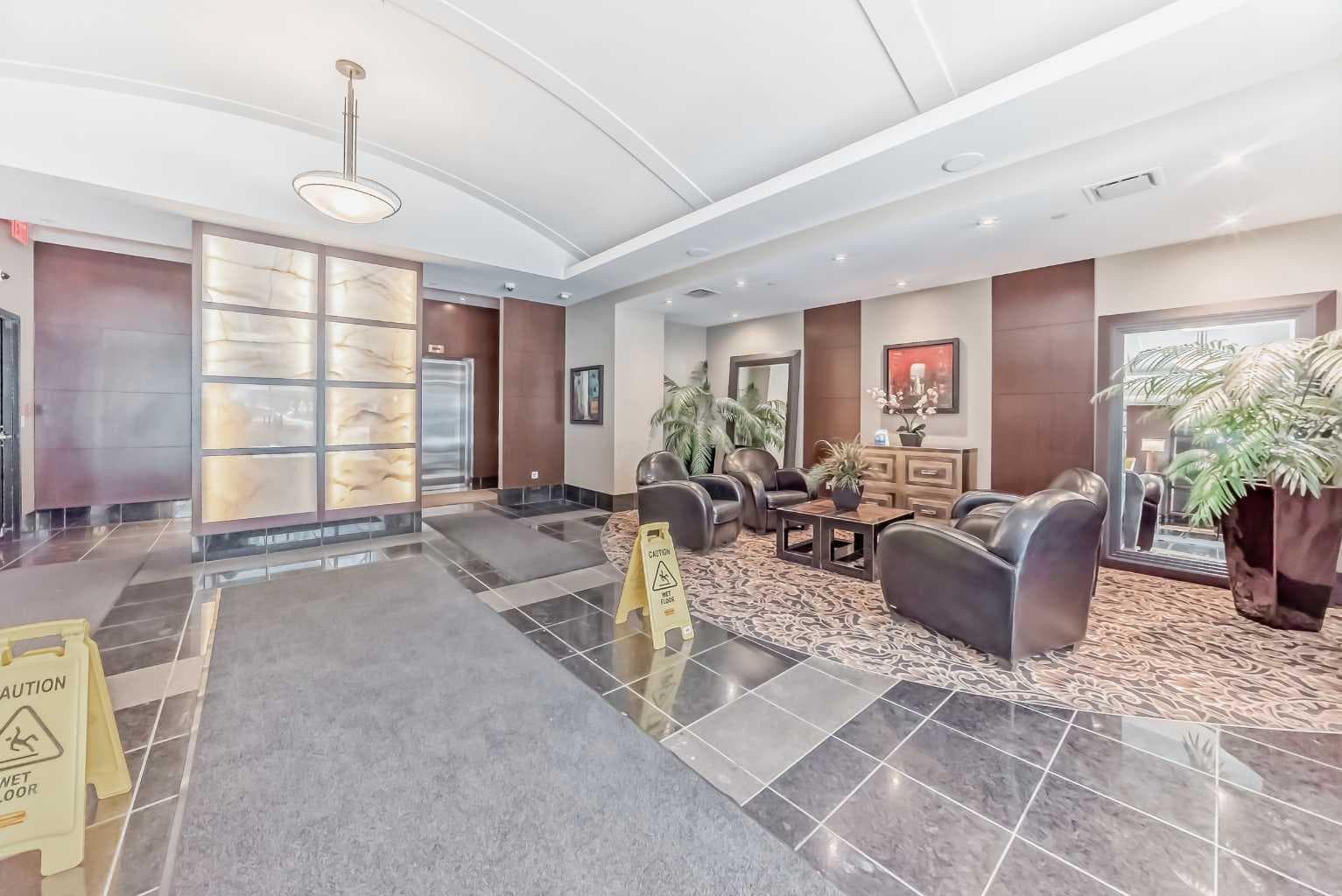 2008, 920 5 Avenue SW