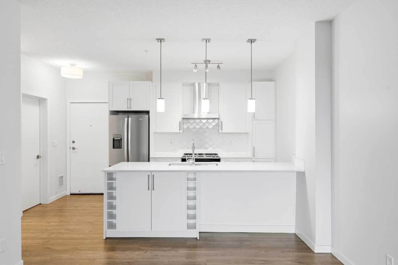 212, 122 Mahogany Centre SE