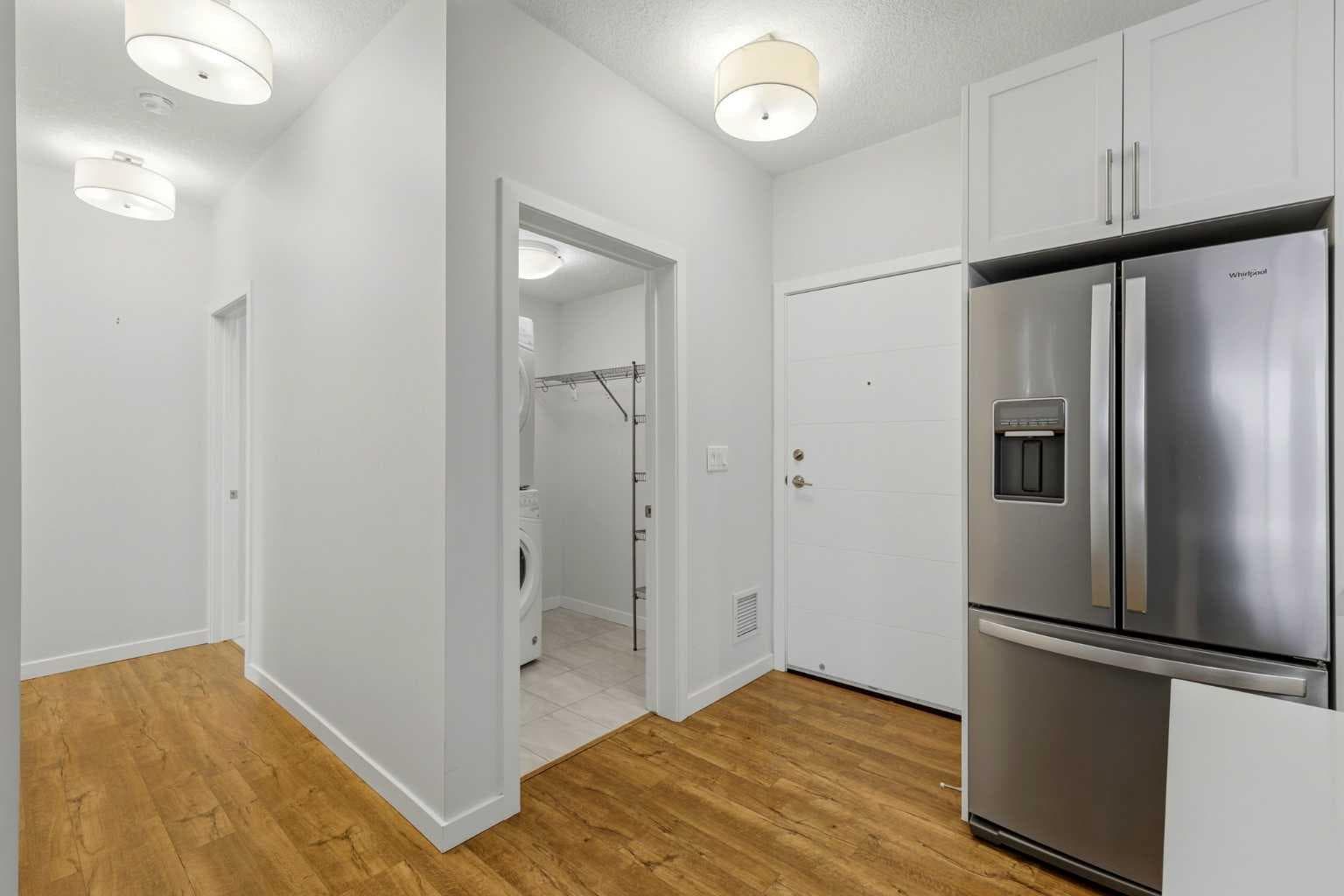 212, 122 Mahogany Centre SE