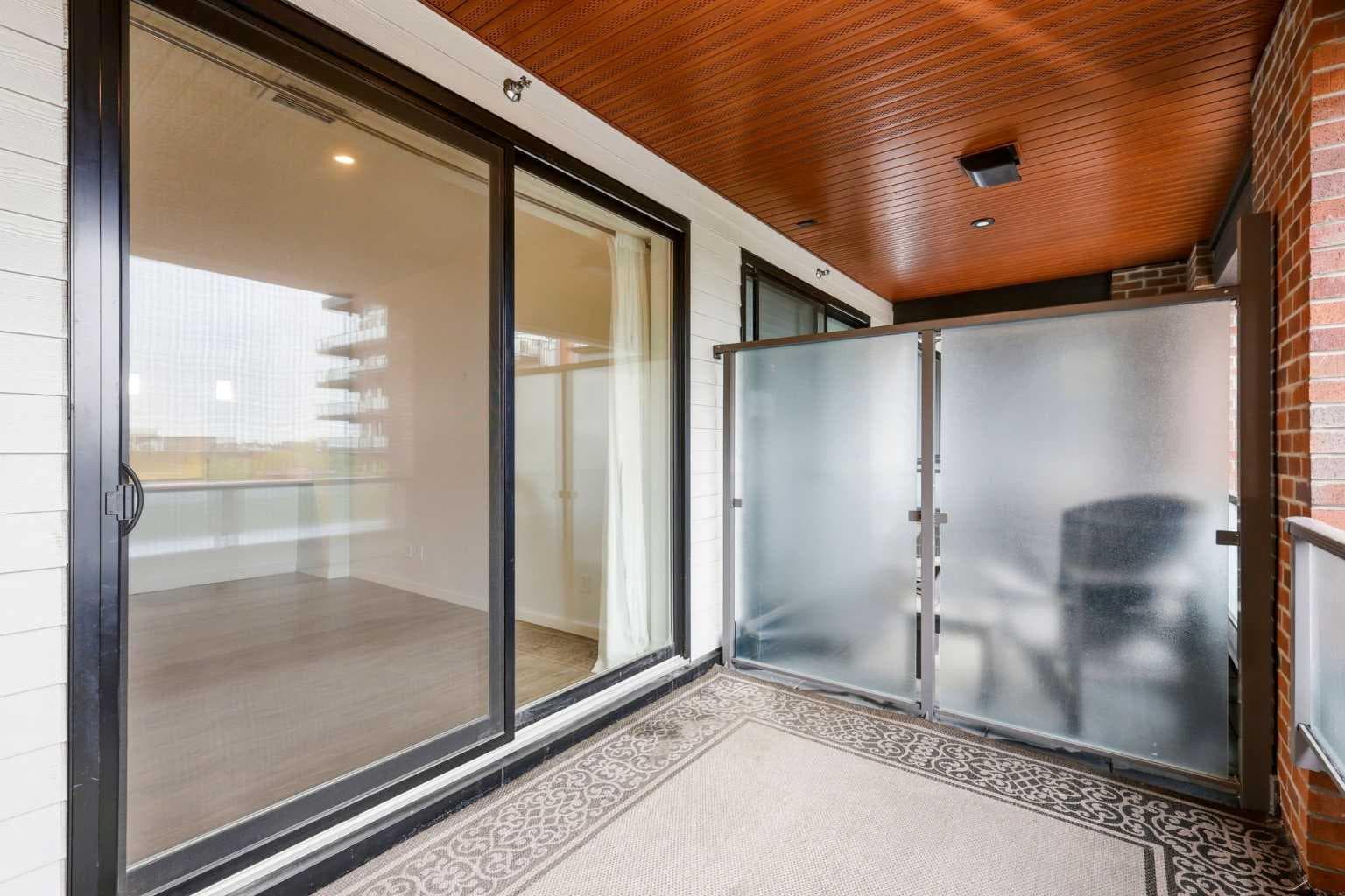 212, 122 Mahogany Centre SE