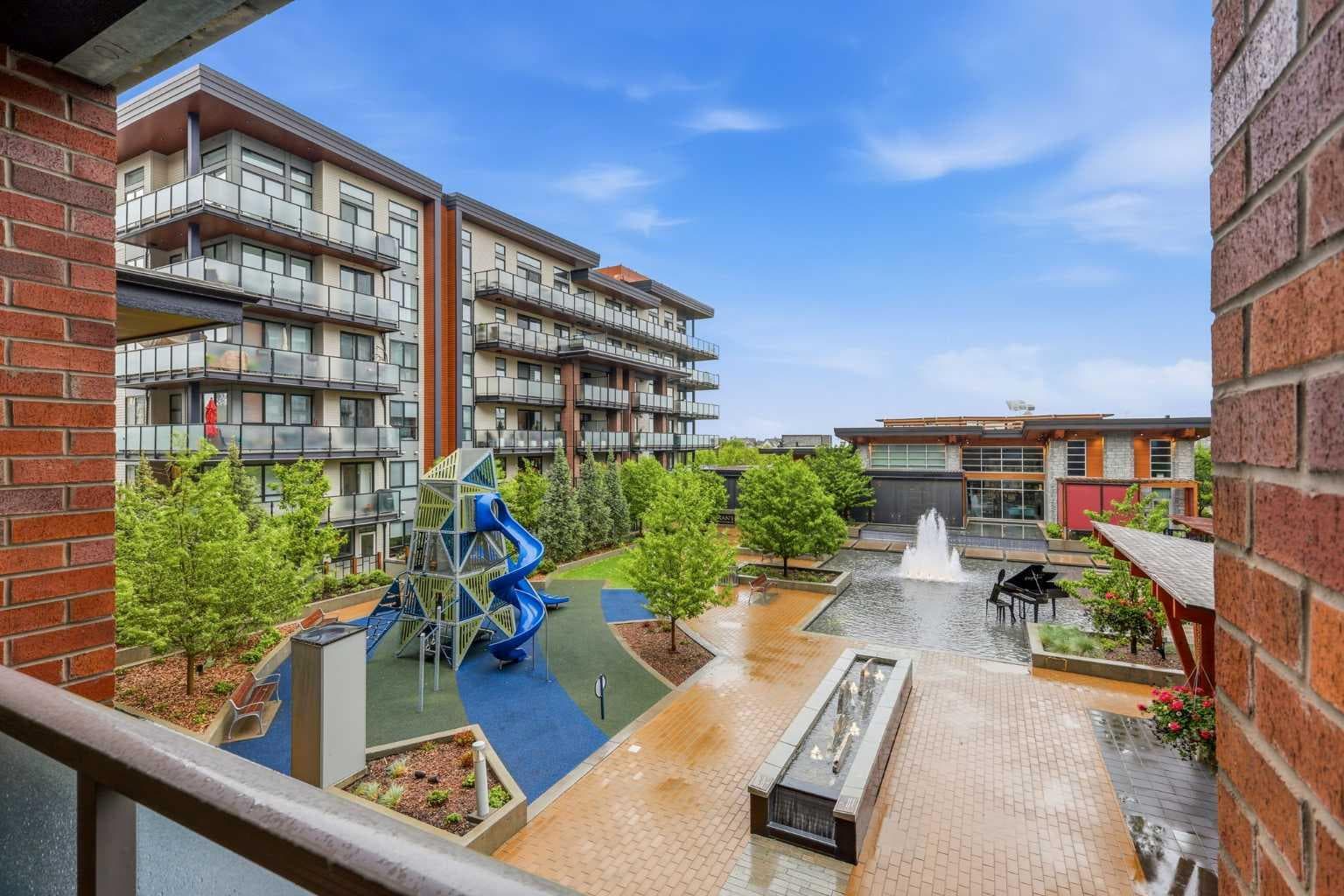 212, 122 Mahogany Centre SE