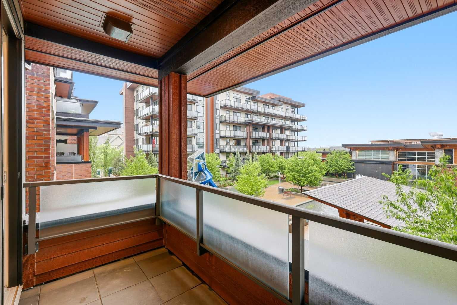 212, 122 Mahogany Centre SE