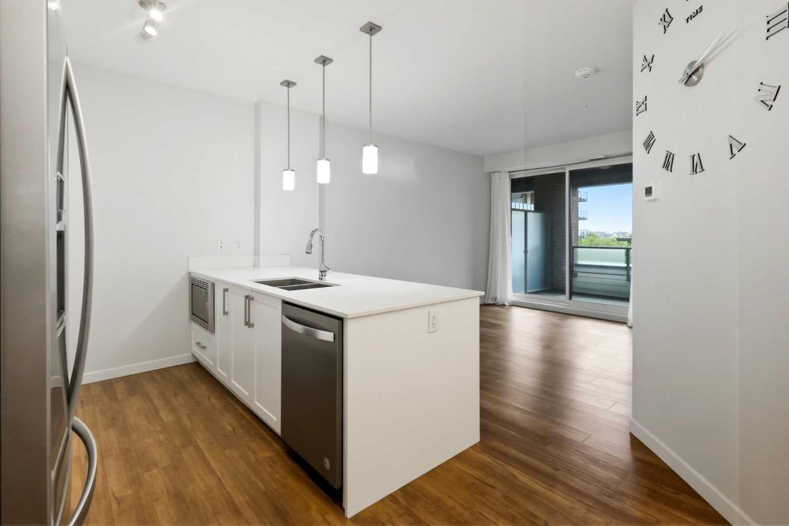 212, 122 Mahogany Centre SE