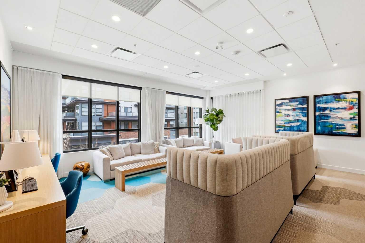 212, 122 Mahogany Centre SE