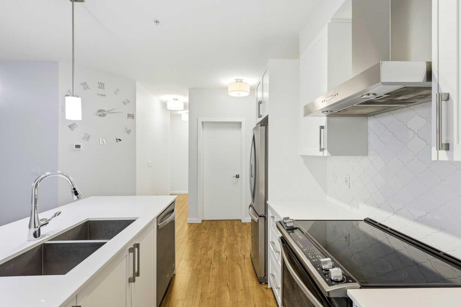 212, 122 Mahogany Centre SE