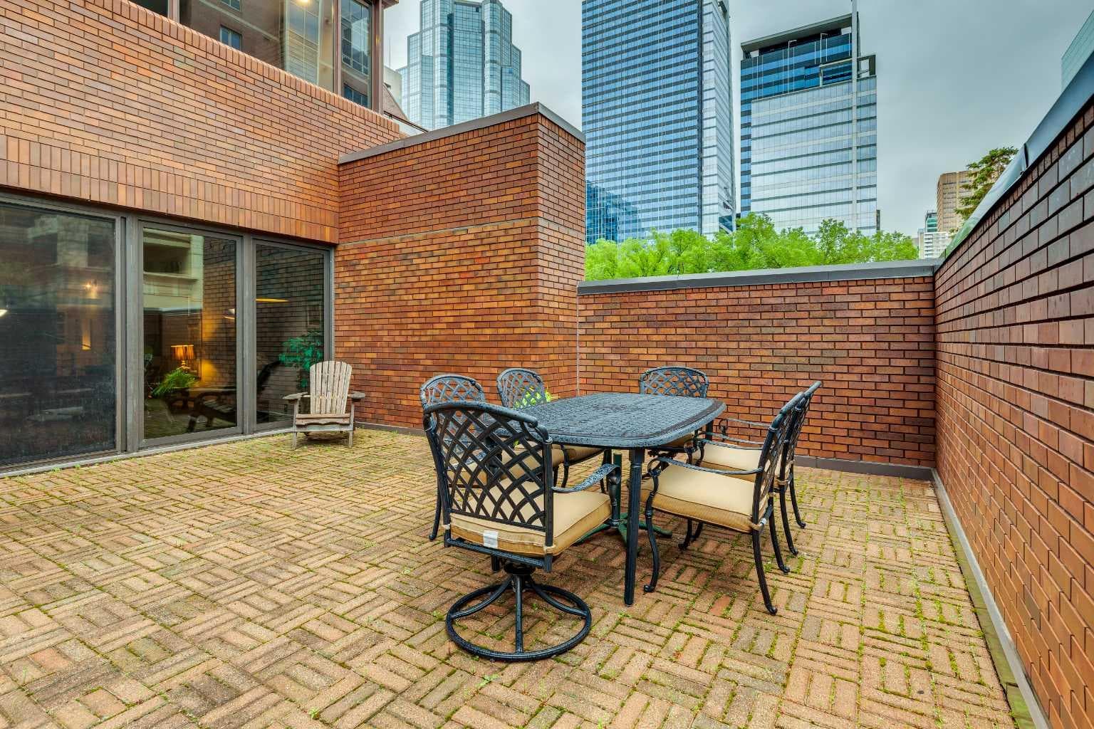 102D, 500 Eau Claire Avenue SW