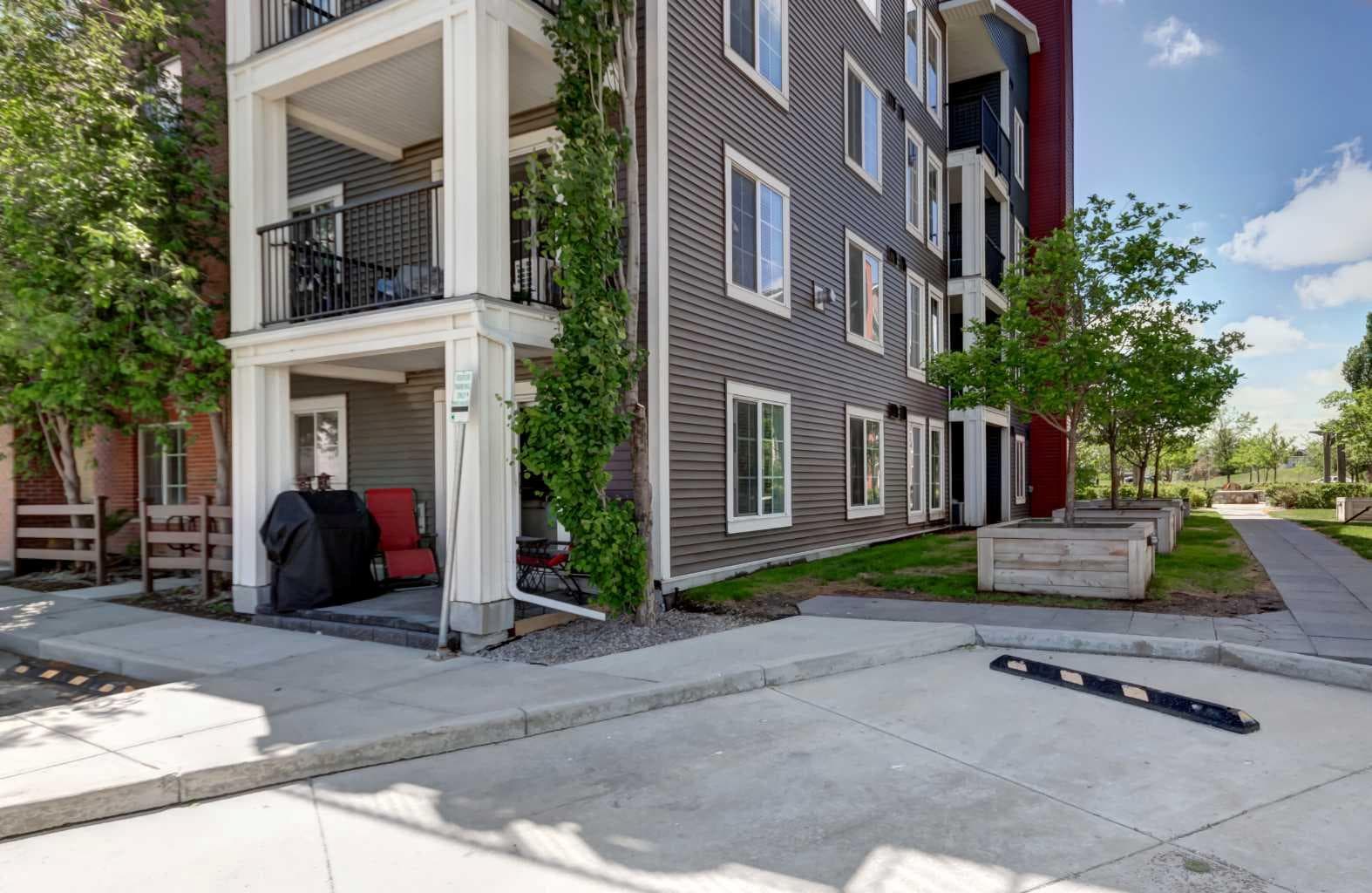 2114, 755 Copperpond Boulevard SE