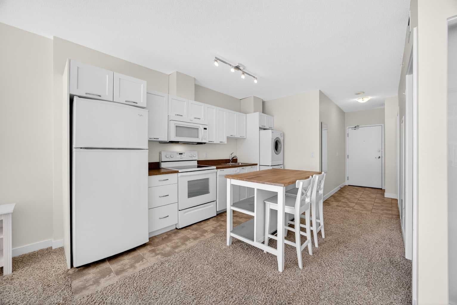 704, 3830 Brentwood Road NW