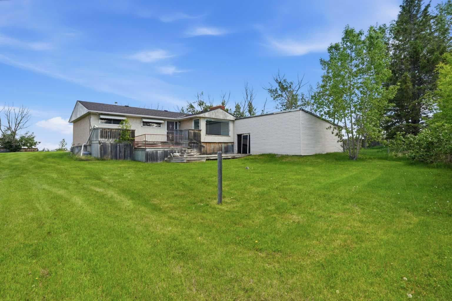 587 East Lakeview Road 