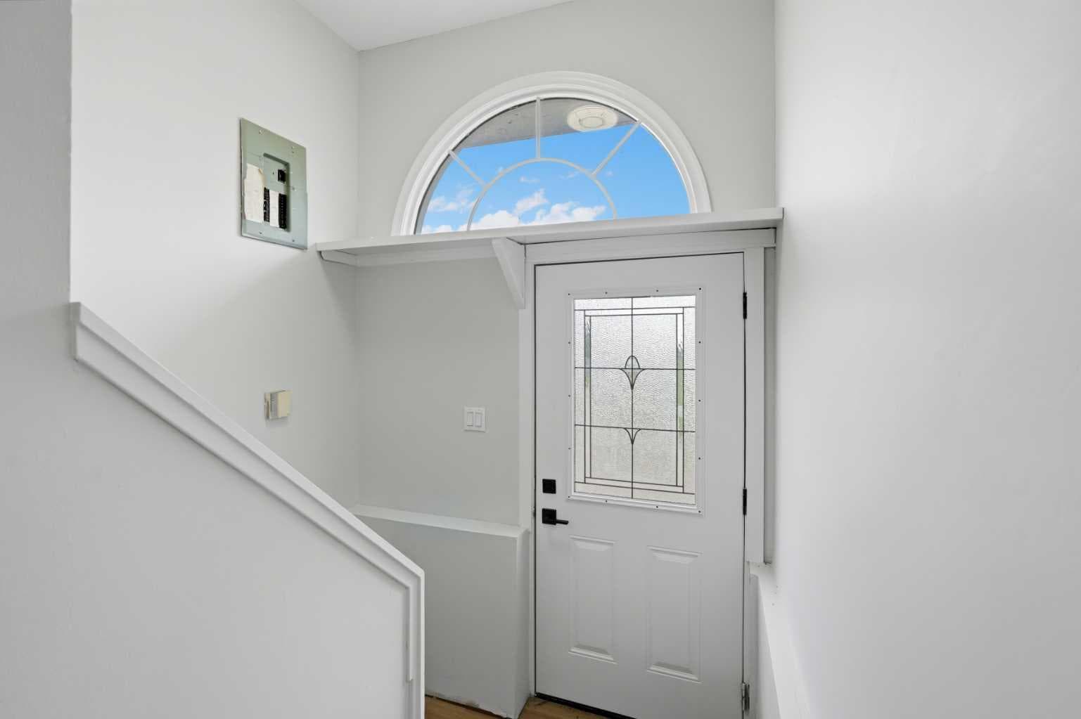 587 East Lakeview Road 