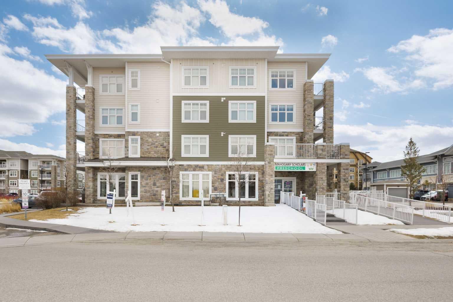 3107, 11 Mahogany Row SE