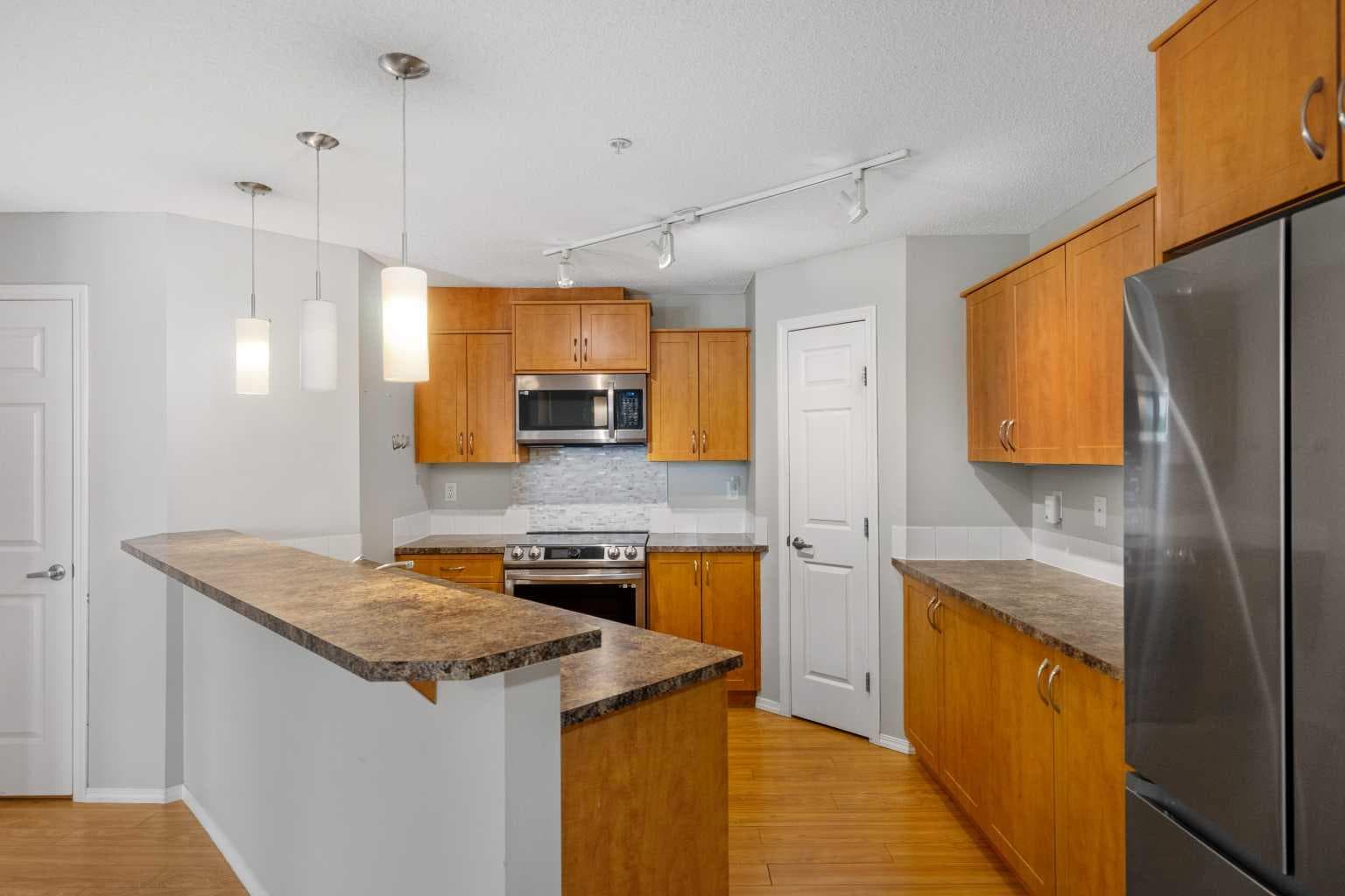 2327, 700 Willowbrook Road NW
