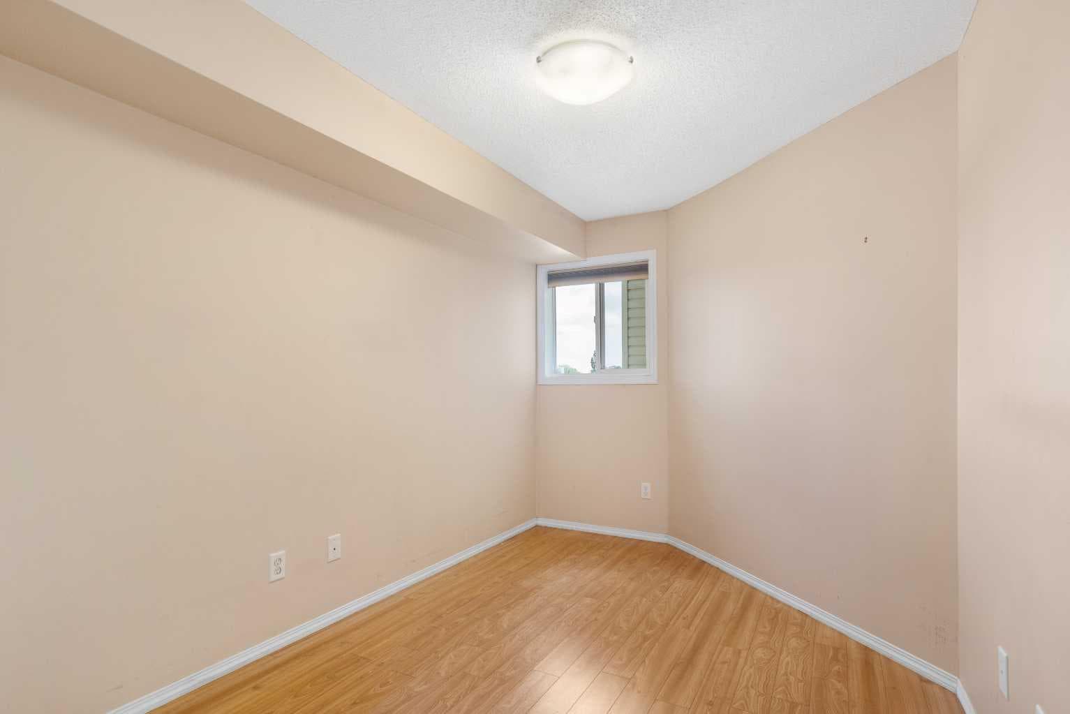 2327, 700 Willowbrook Road NW