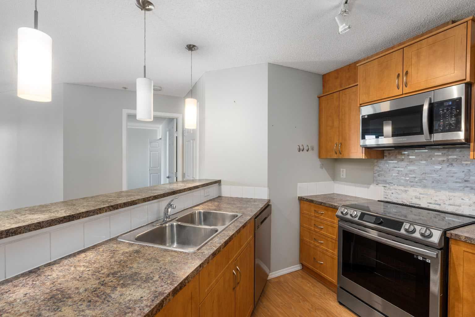 2327, 700 Willowbrook Road NW