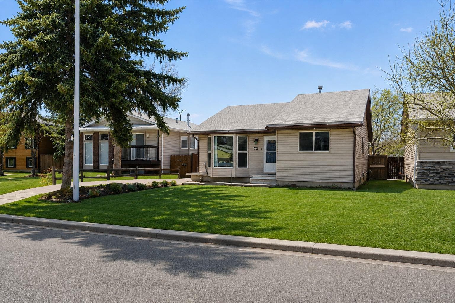 72 Marquis Place SE