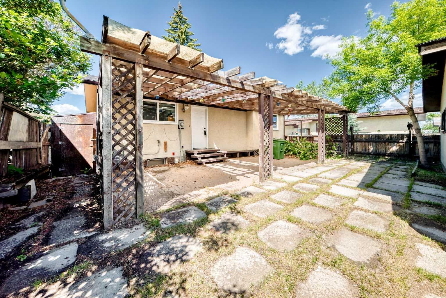 3224 Rundlelawn Road NE
