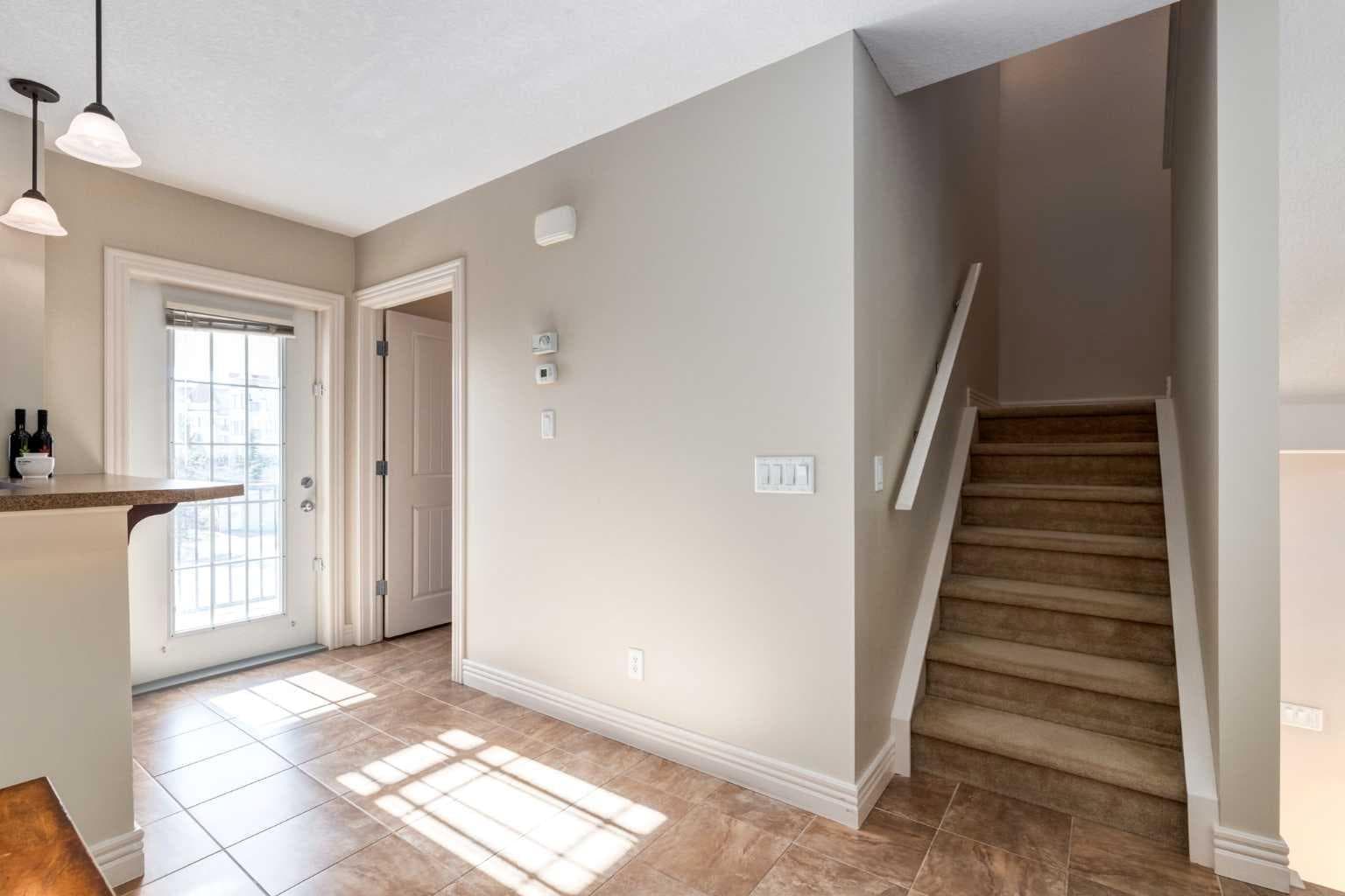 37 Royal Oak Plaza NW