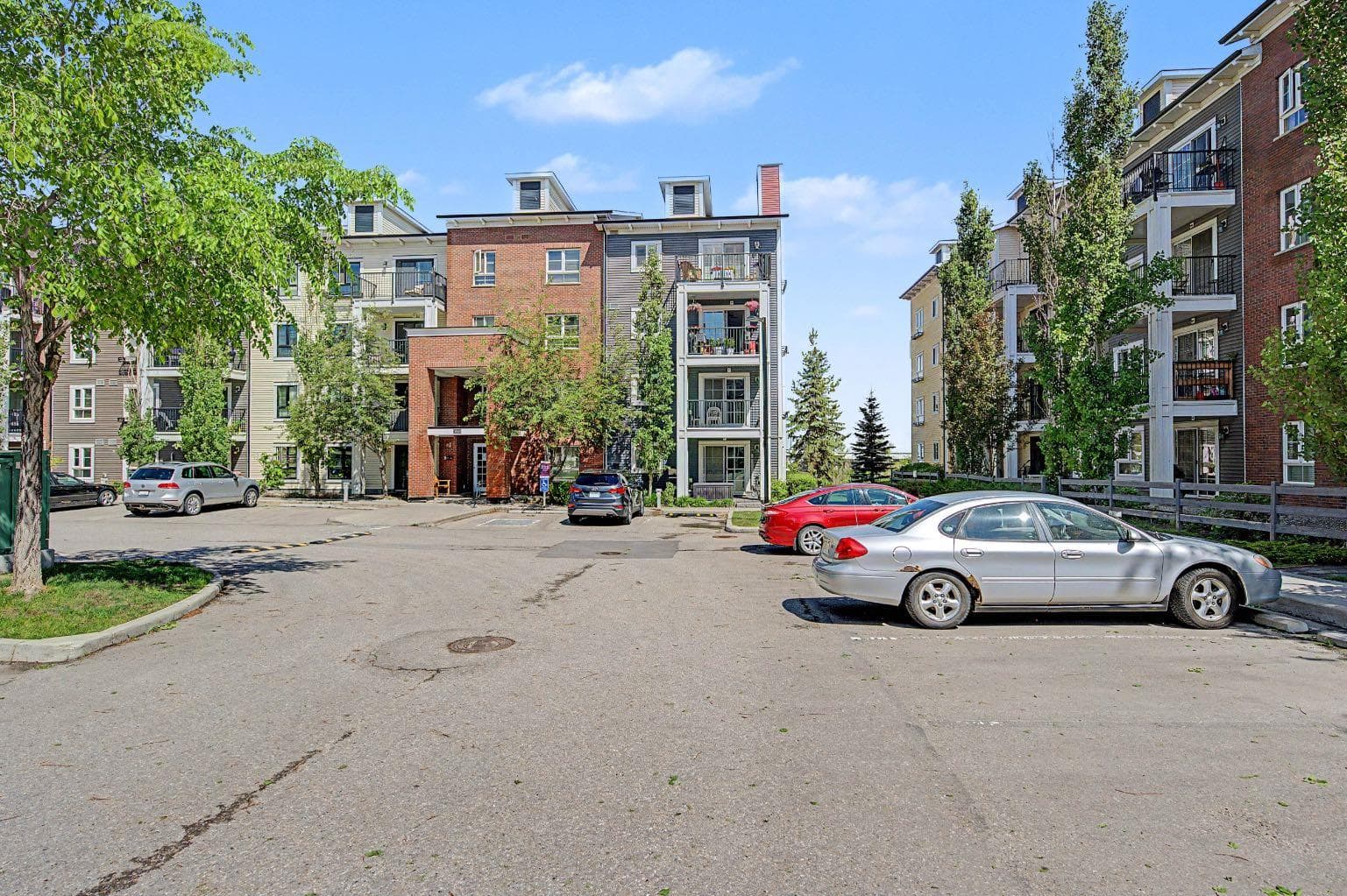 3312, 279 Copperpond Common SE