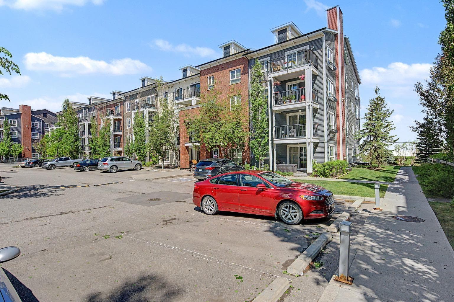 3312, 279 Copperpond Common SE