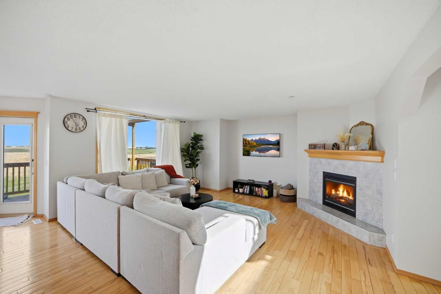 101 Coville Crescent NE