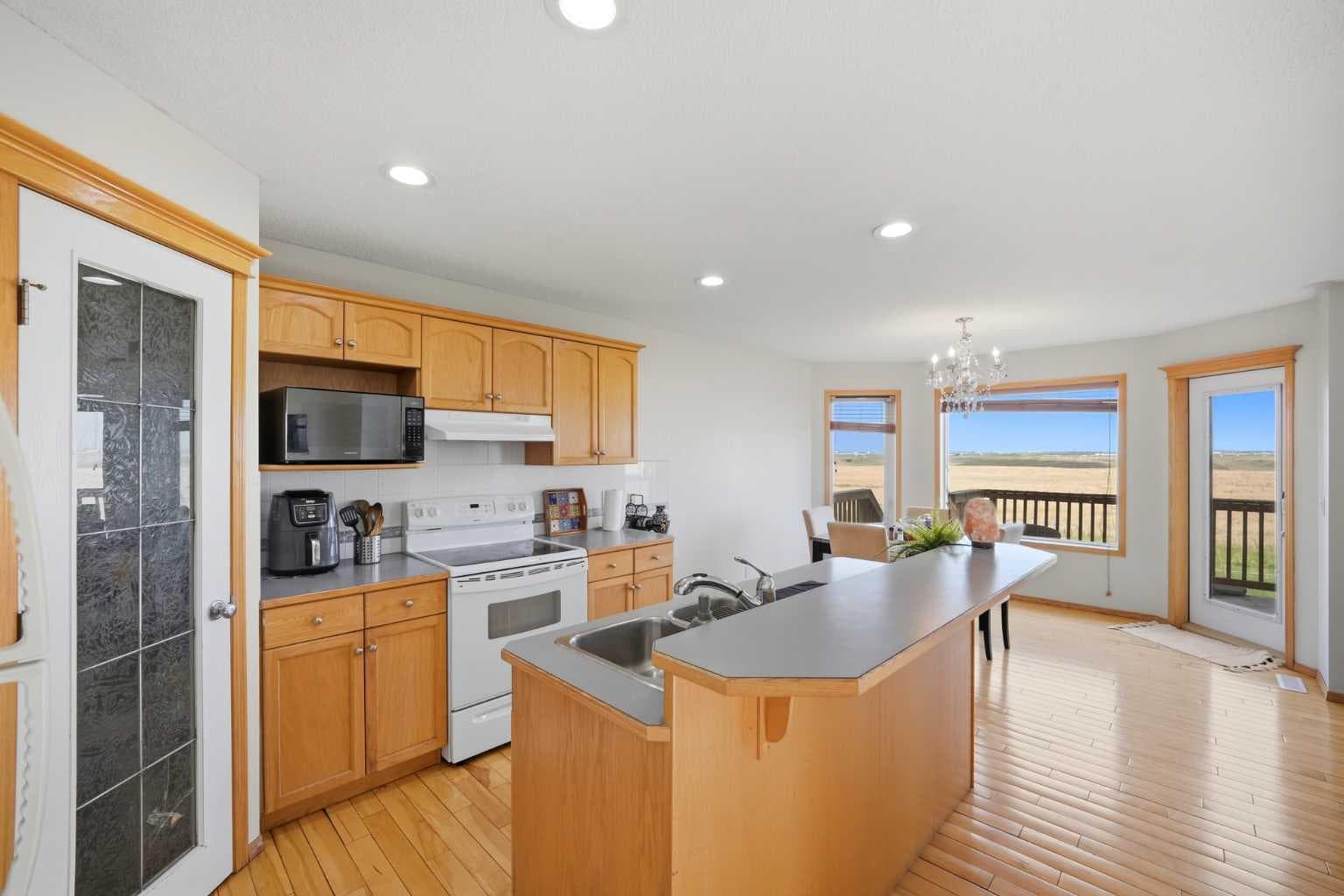 101 Coville Crescent NE