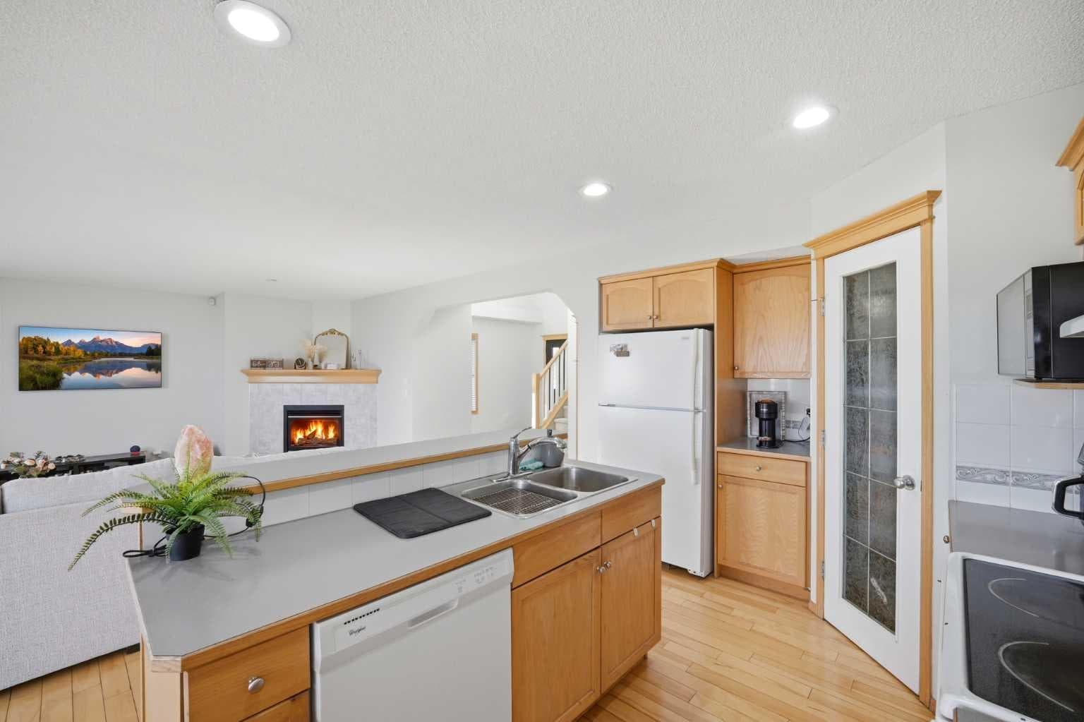 101 Coville Crescent NE