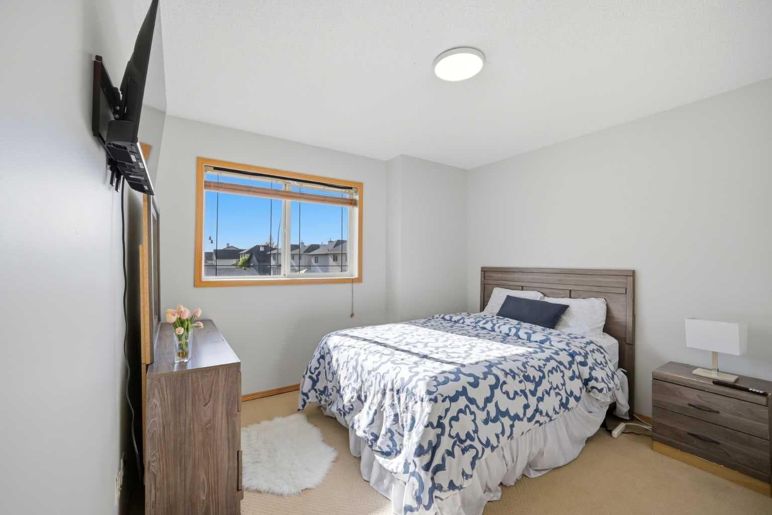 101 Coville Crescent NE