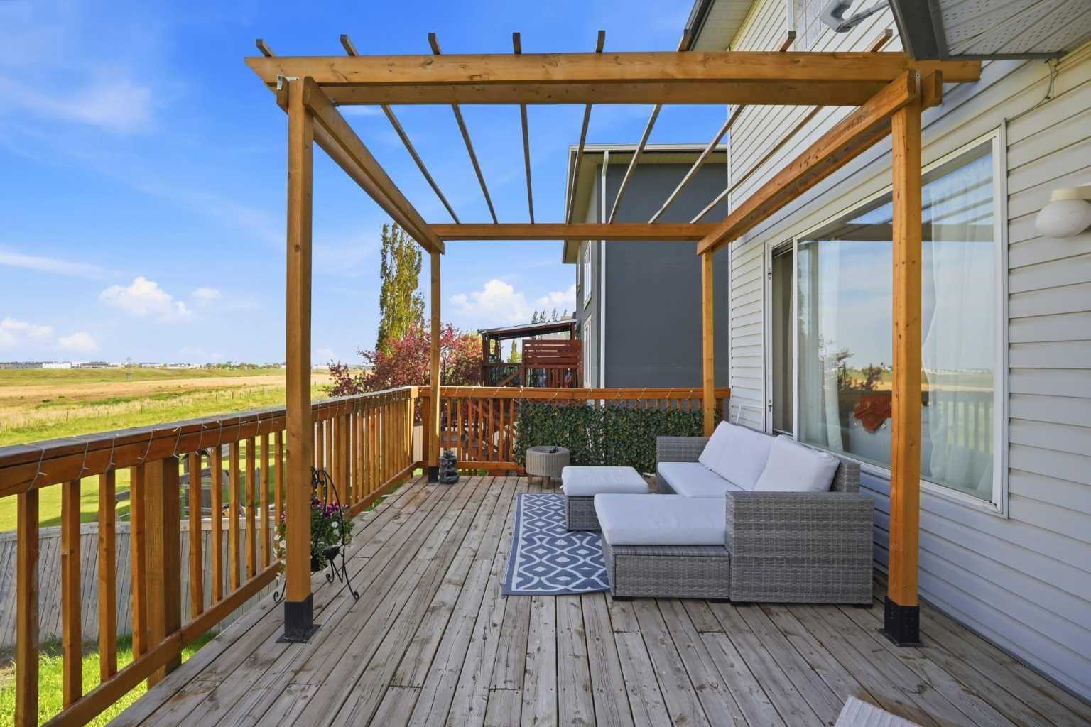 101 Coville Crescent NE