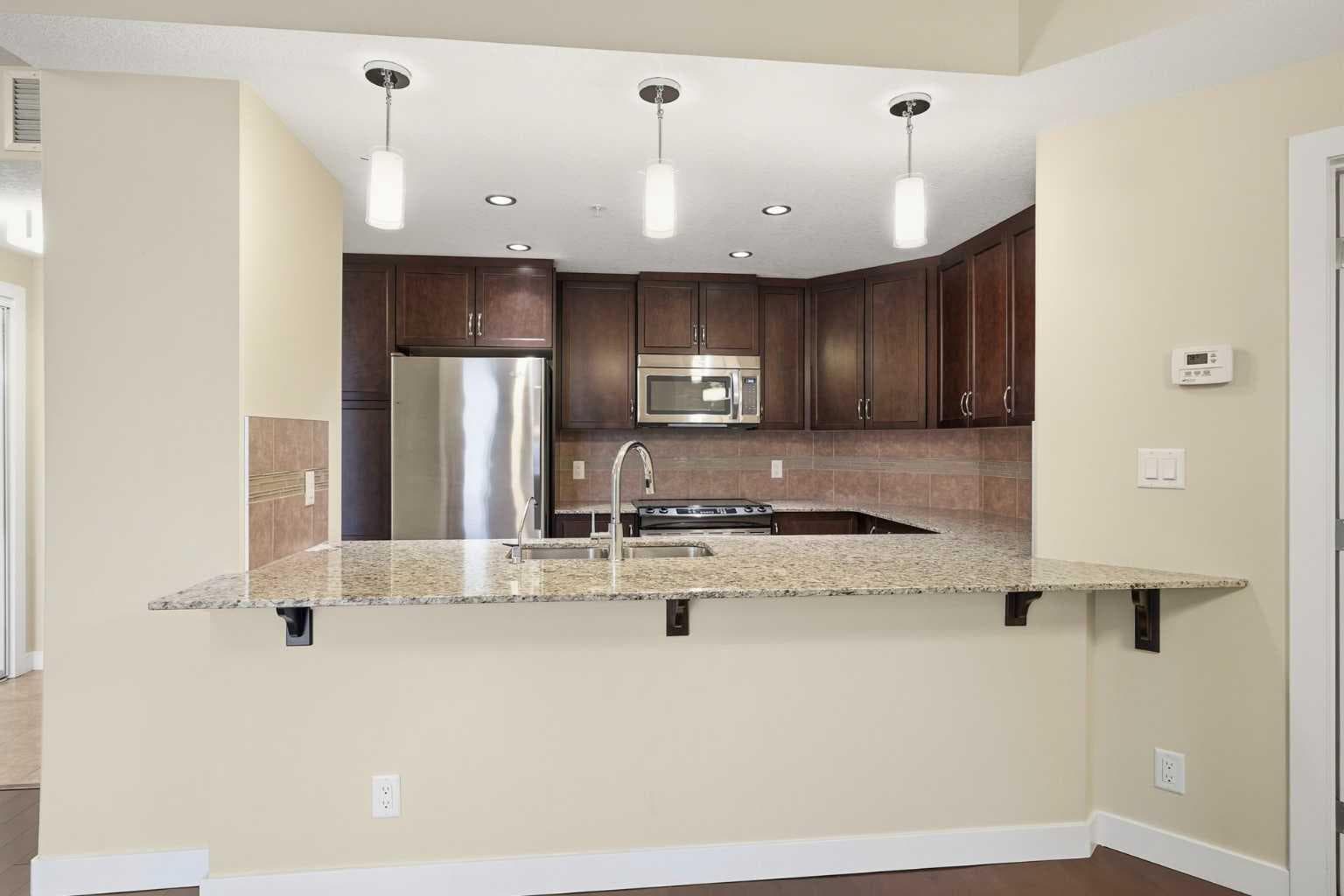 701, 16 Varsity Estates Circle NW