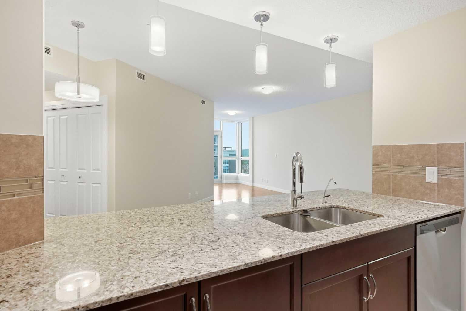 701, 16 Varsity Estates Circle NW