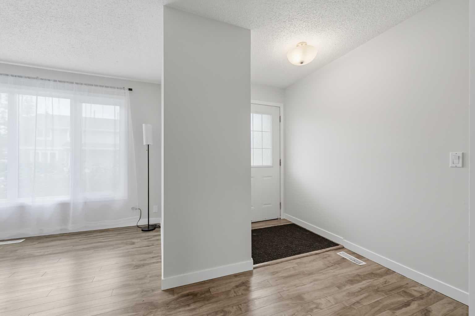 36 Falconer Terrace NE